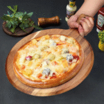 Round Wooden Pizza Board with Handle – Serving & Cutting Board